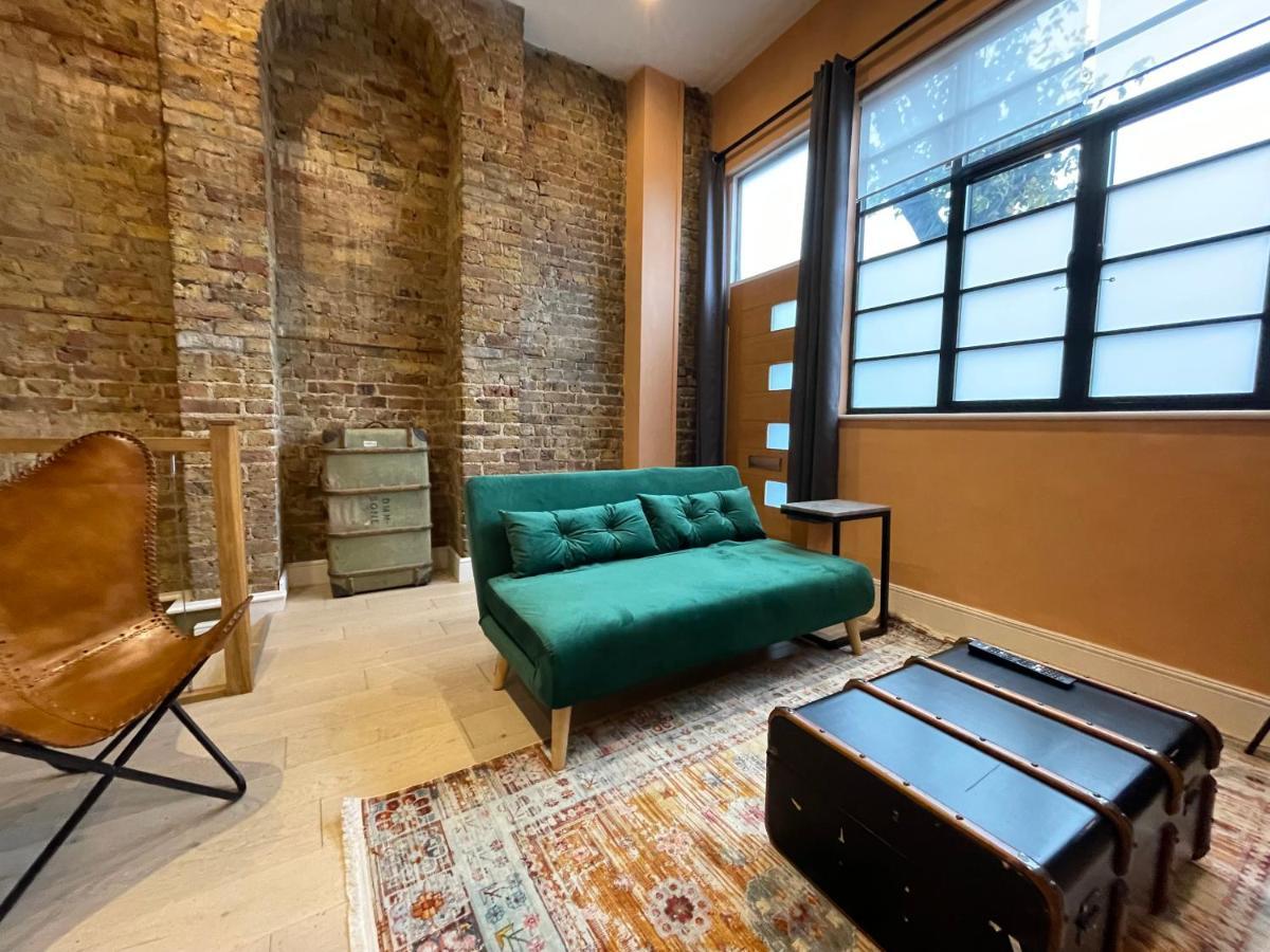 Exposed Brick Flat Finsbury Park Londres
